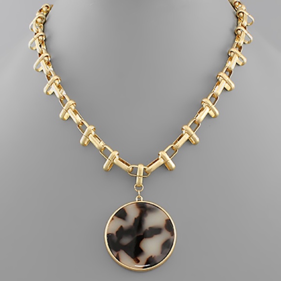 Acrylic Disc Chain Necklace - Picture 1 of 1